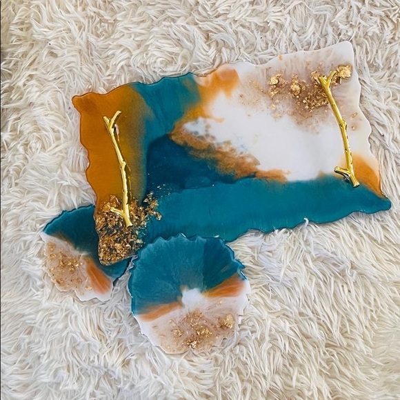 Hand made Resin Art  tray with coaster Set - Picture 2 of 4